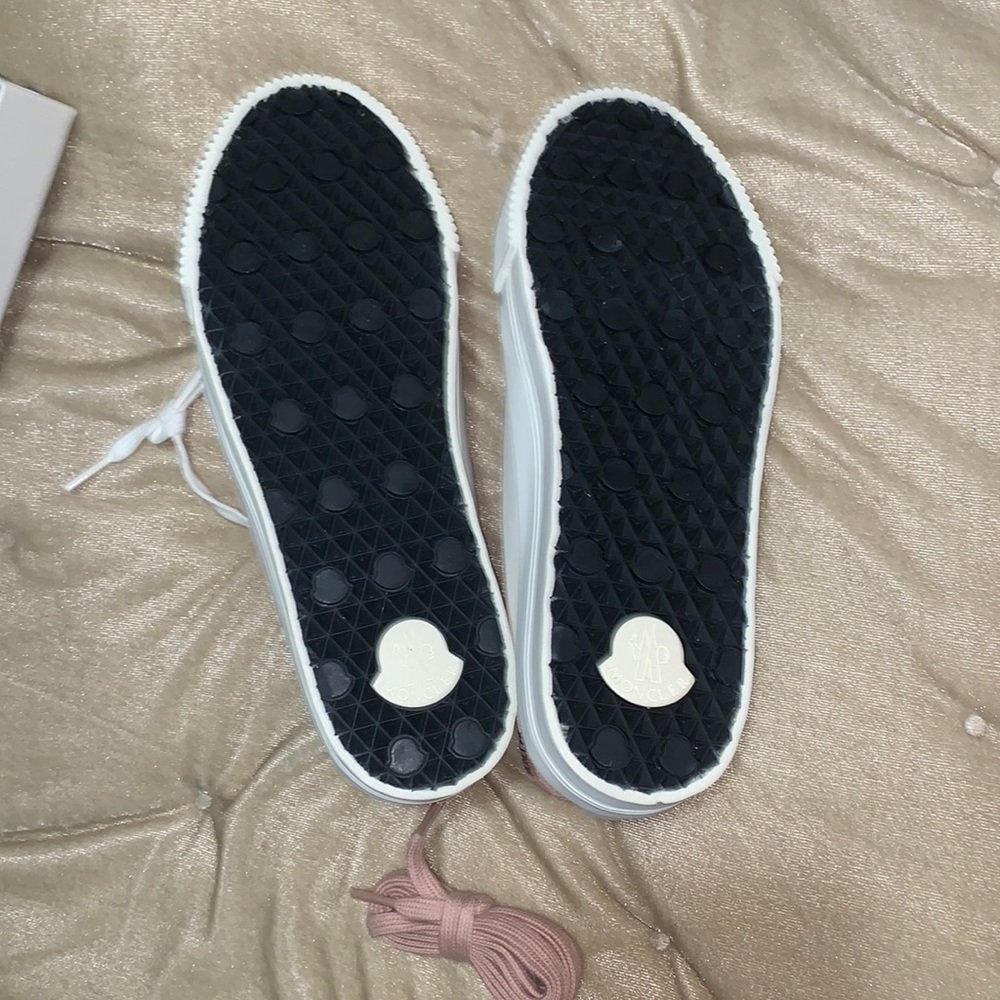 Moncler® Logo Canvas Low-Top Sneakers - Picture 16 of 16